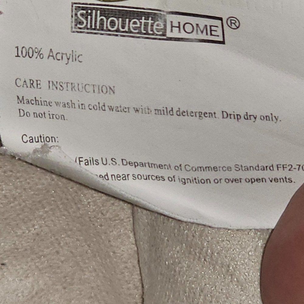 Silhouette Home Accent Faux Fur Sheepskin White Fluffy Rug Size 29" x 42" - Picture 7 of 9
